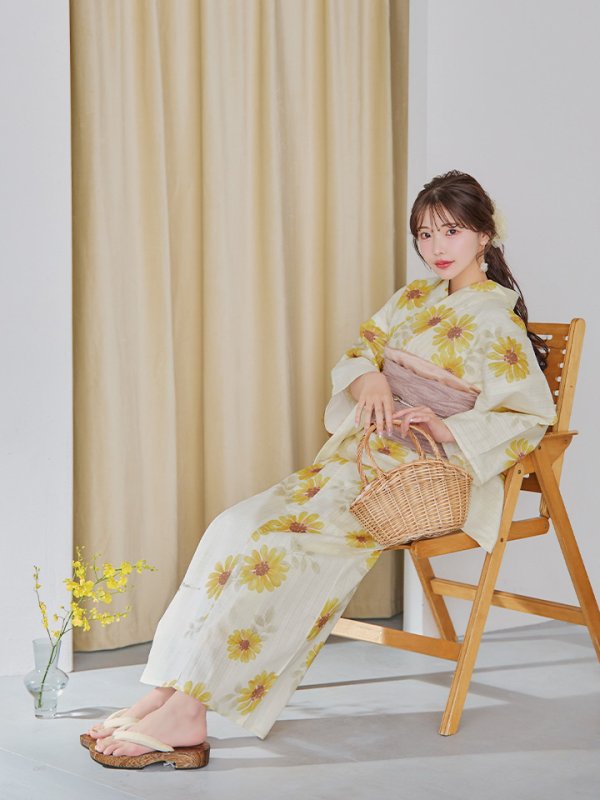 モデル：えみ姉　身長：158cm　着用サイズ：Fサイズ