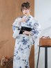 画像1: 【即日発送】ニュアンスモノトーンフラワー浴衣  【浴衣３点セット 浴衣/帯/下駄】OBI-siwa-200-kj-1-B / HIMO-900-yn-4-GYxGY / HEKO-800-sb-5-W / YA-73-kn-GY / GETA-01-kj-3-IV[YMT] (1)