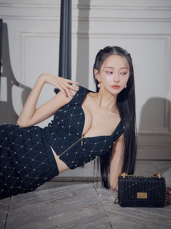 モデル:まおちゃる 身長:157cm 着用サイズ:Sサイズ