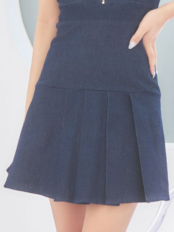 モデル:如月れい 身長:156cm 着用サイズ:Sサイズ