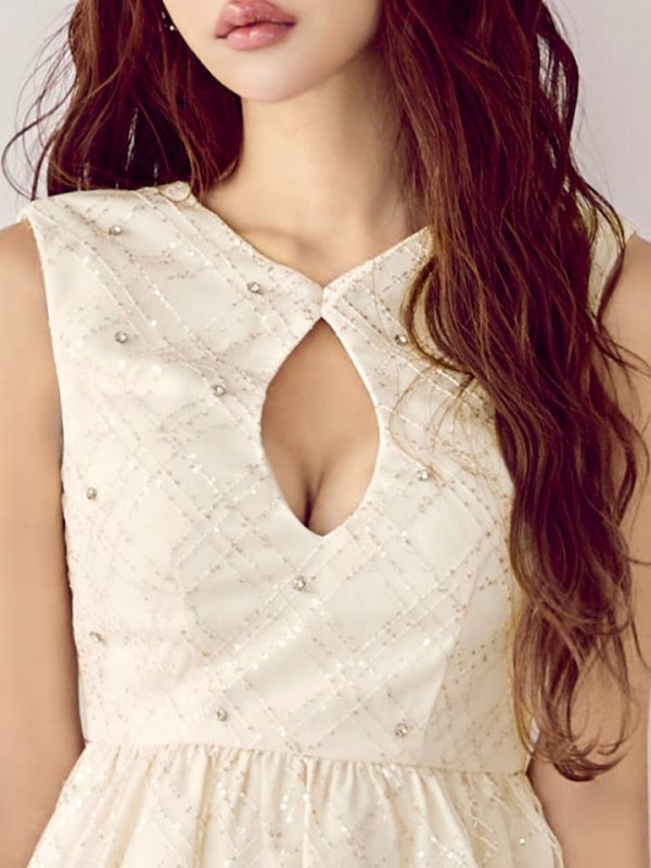 モデル：まりん　身長：163cm　着用サイズ：Sサイズ