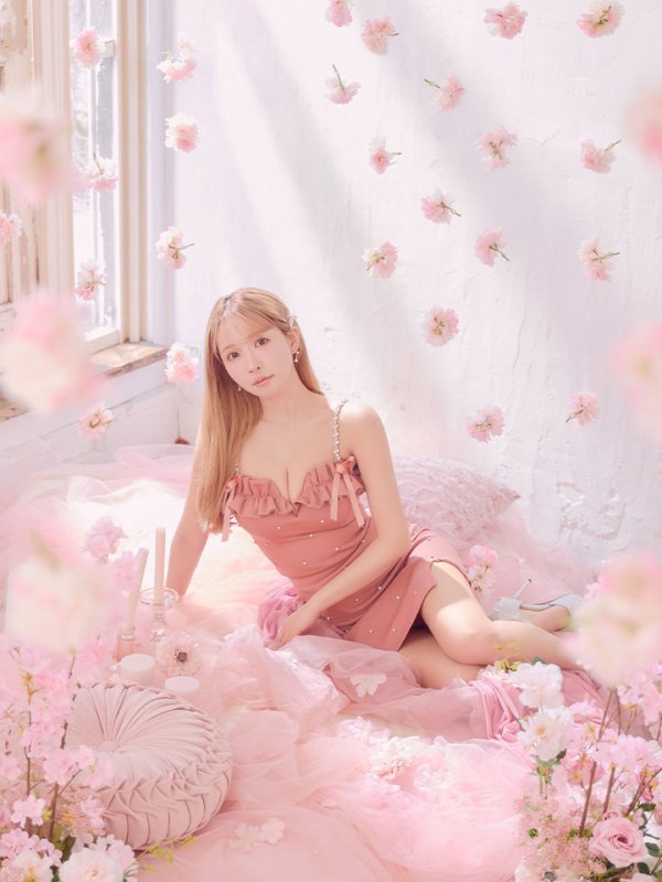 モデル:三上悠亜 身長:159cm 着用サイズ:Sサイズ