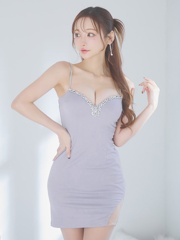 モデル:真優川咲 身長:159cm 着用サイズ:Sサイズ