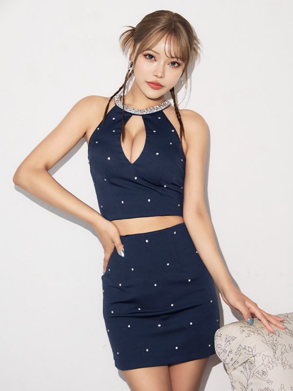 モデル：如月れい　身長：156cm　着用サイズ：Sサイズ