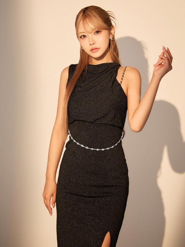 モデル：如月れい身長：156cm 着用サイズ：Sサイズ