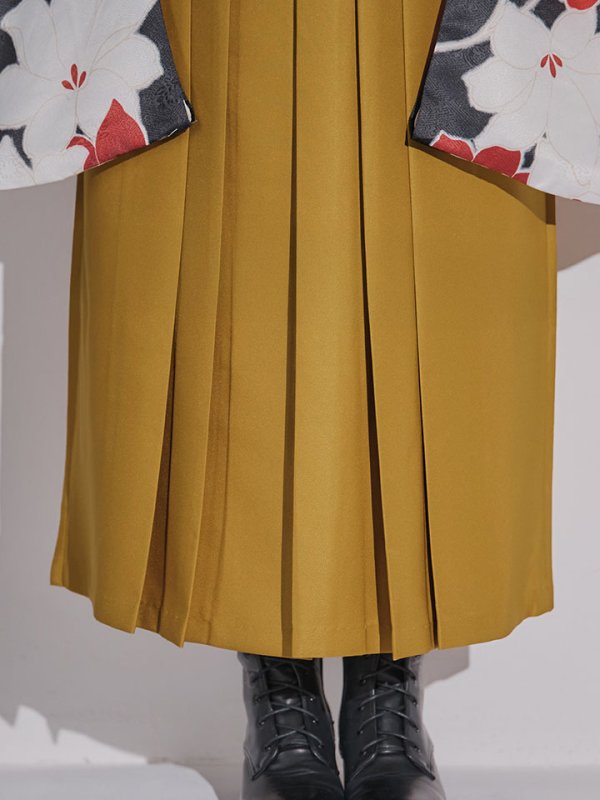 画像19: 【予約商品/1月中旬発送予定】白×赤百合 ブラック二尺袖着物【卒業袴３点セット 二尺袖着物/帯/袴】