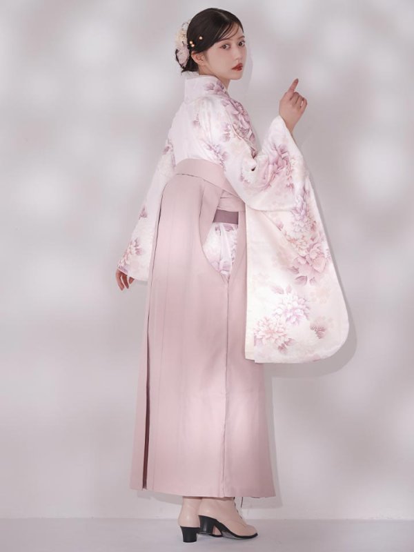 画像16: 【予約商品 / 1月中旬発送予定】ピンク牡丹×菊 ペールピンク二尺袖着物【卒業袴３点セット 二尺袖着物/帯/袴】