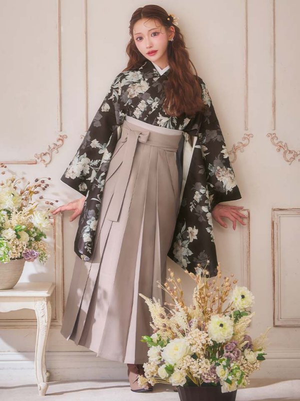 モデル:明日花キララ 身長:162cm　着用サイズ:Mサイズ