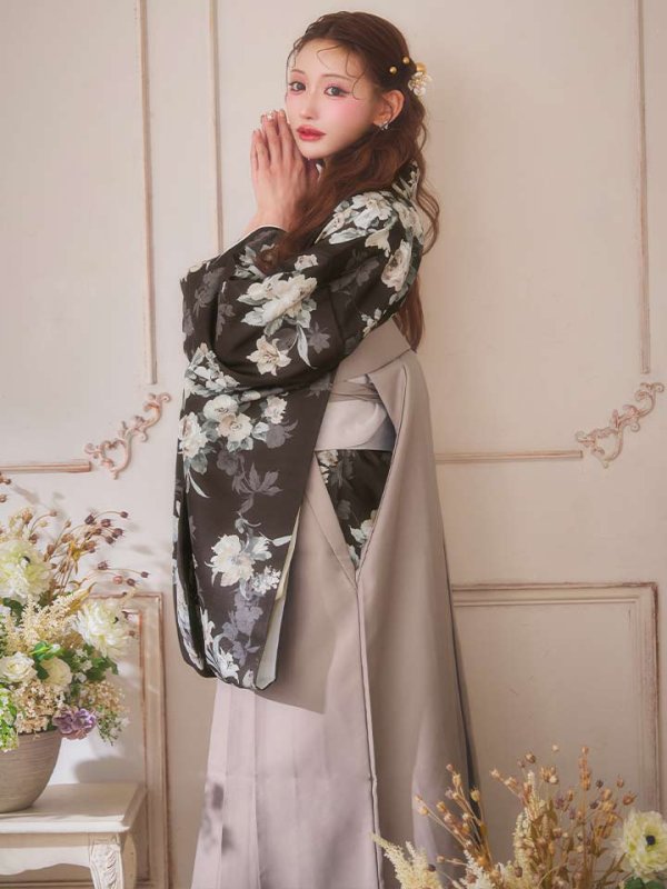 モデル:明日花キララ 身長:162cm　着用サイズ:Mサイズ