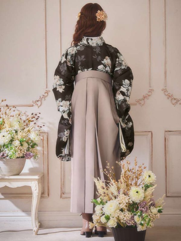 モデル:明日花キララ 身長:162cm　着用サイズ:Mサイズ