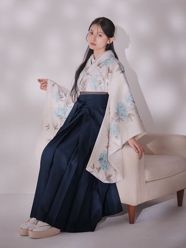 画像9: 【予約商品/1月中旬発送予定】ブルー芍薬 ホワイト二尺袖着物【卒業袴３点セット 二尺袖着物/帯/袴】