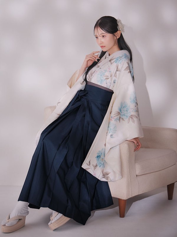 画像12: 【予約商品/1月中旬発送予定】ブルー芍薬 ホワイト二尺袖着物【卒業袴３点セット 二尺袖着物/帯/袴】