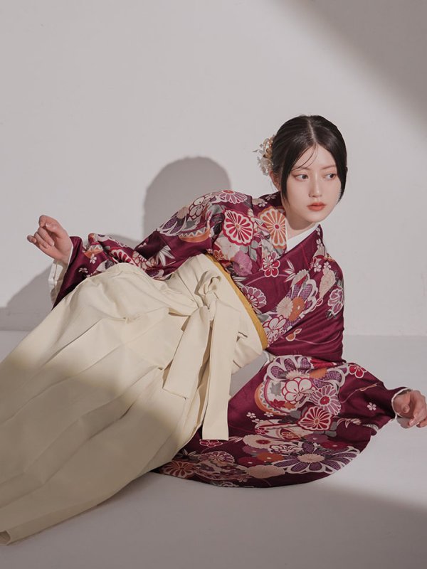 画像2: 【予約商品 / 1月中旬発送予定】菊×椿 ワインレッド二尺袖着物【卒業袴３点セット 二尺袖着物/帯/袴】