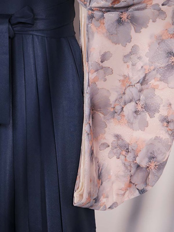 画像20: 【予約商品 / 1月中旬発送予定】グレーピンクフラワー グラデーション二尺袖着物【卒業袴３点セット 二尺袖着物/帯/袴】