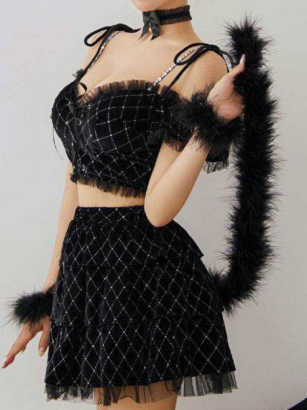 モデル：三上悠亜 身長：159cm　着用サイズ：Sサイズ