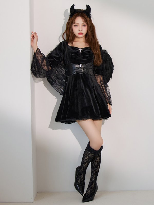 モデル：吉木千沙都 身長：158cm　着用サイズ：Sサイズ