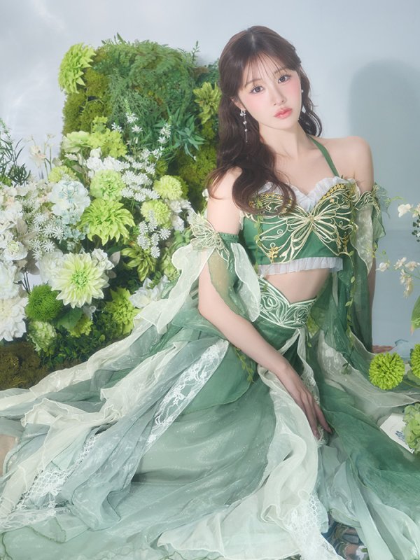 モデル：加藤美南　身長：152cm