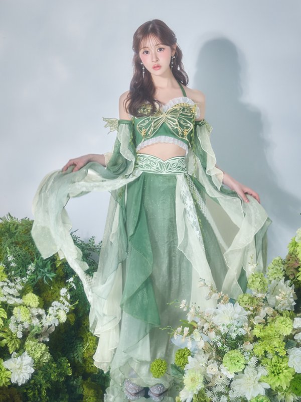 モデル：加藤美南　身長：152cm