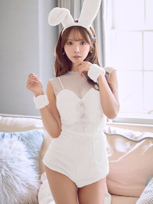 ピンク　モデル：三上悠亜　身長：159cm　着用サイズ：Sサイズ
