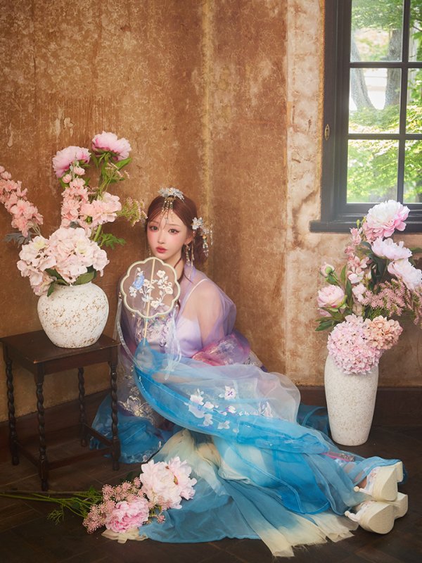 モデル：明日花キララ　身長：162cm　着用サイズ：Sサイズ