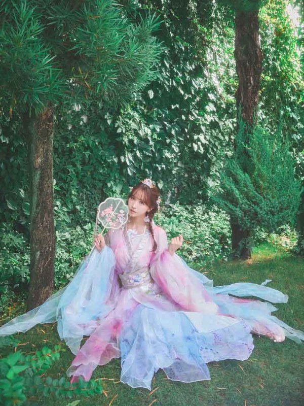 画像22: 【一部予約商品/8月下旬発送予定】【送料無料！】【ハロウィン】ピンク×ブルー花刺繍ロングシフォン漢服セット【コスプレ4点SET】【Fサイズ】[OF03]三上悠亜着用