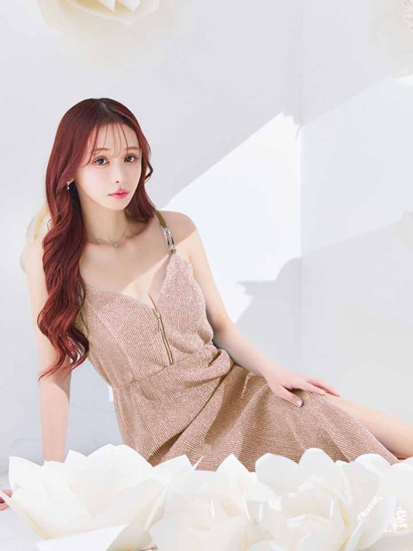 モデル：真優川咲　身長：159cm　着用サイズ：Sサイズ