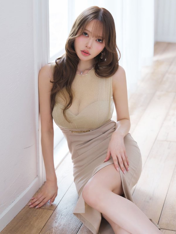 モデル：ゆめ　身長：160cm　着用サイズ：Sサイズ