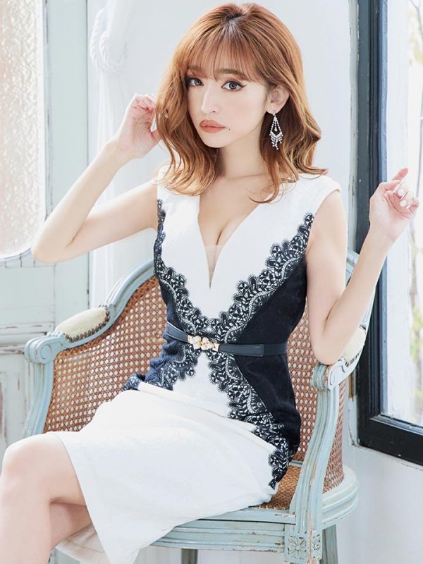 モデル：杉山佳那恵　身長：159cm　着用サイズ：Sサイズ