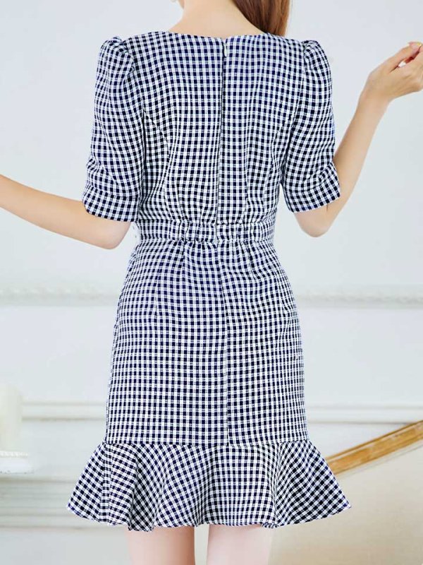 モデル：杉山佳那恵　身長：159cm　着用サイズ：Sサイズ