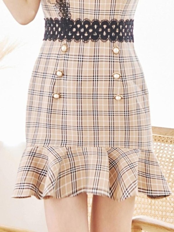 モデル：杉山佳那恵　身長：159cm　着用サイズ：Sサイズ