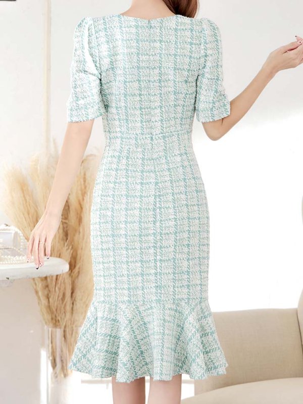 モデル：杉山佳那恵　身長：159cm　着用サイズ：Sサイズ