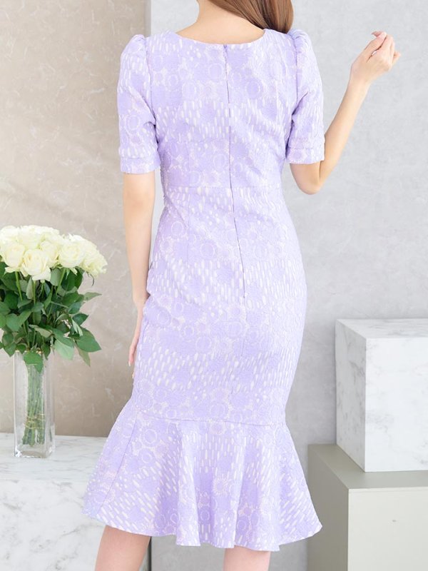 モデル：杉山佳那恵　身長：159cm　着用サイズ：Sサイズ