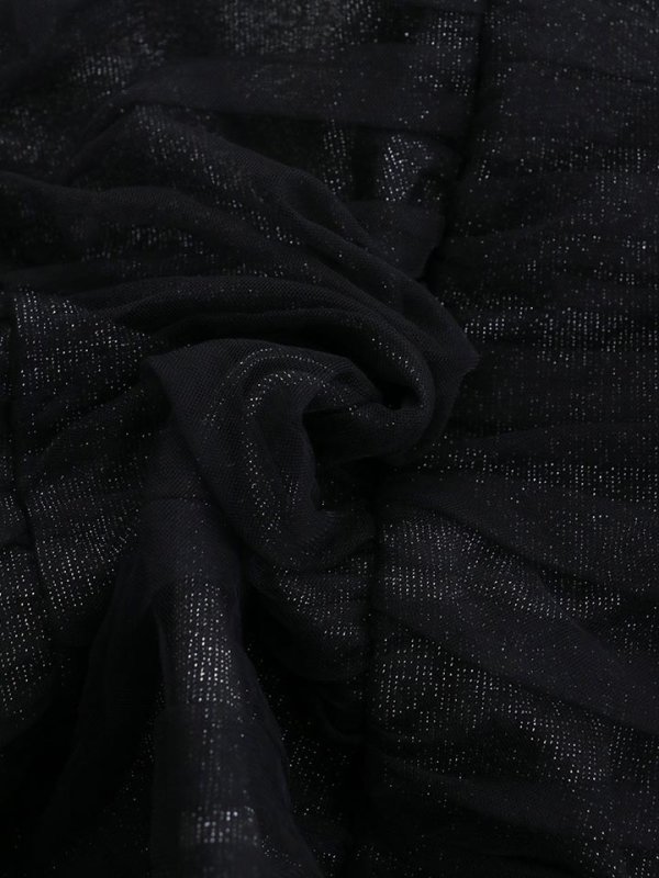 ブラック