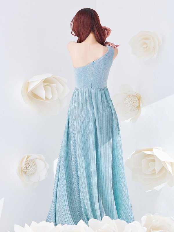 モデル:真優川咲　身長:159cm　着用サイズ:Sサイズ