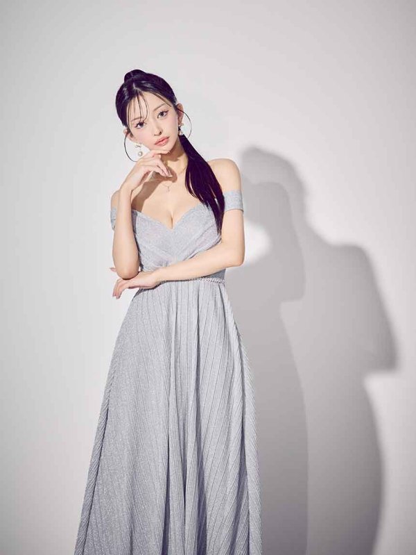 モデル:まおちゃる 身長:156cm 着用サイズ:Sサイズ