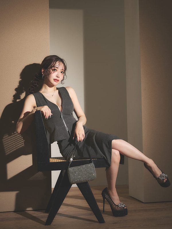 モデル：朝陽凪　身長：156cm　着用サイズ：Sサイズ