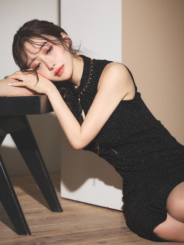 モデル：朝陽凪　身長：156cm　着用サイズ：Sサイズ