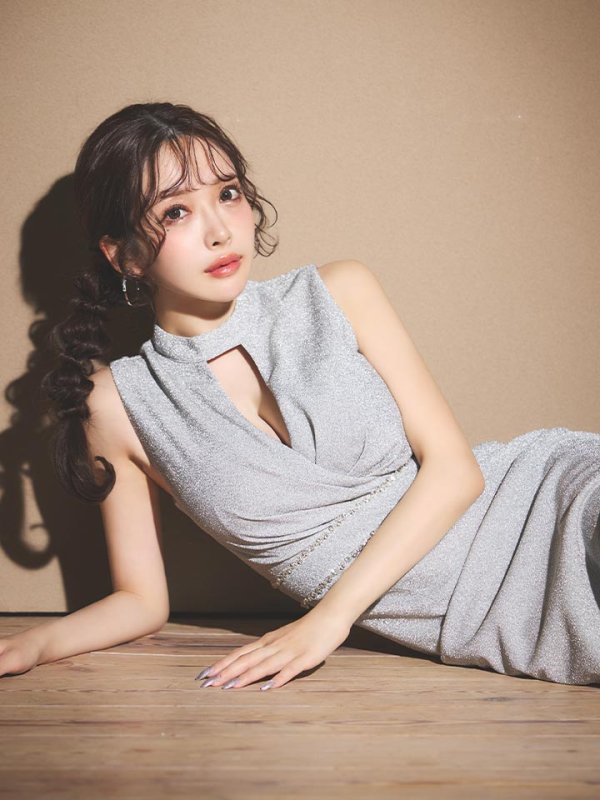 モデル：朝陽凪　身長：156cm　着用サイズ：Sサイズ