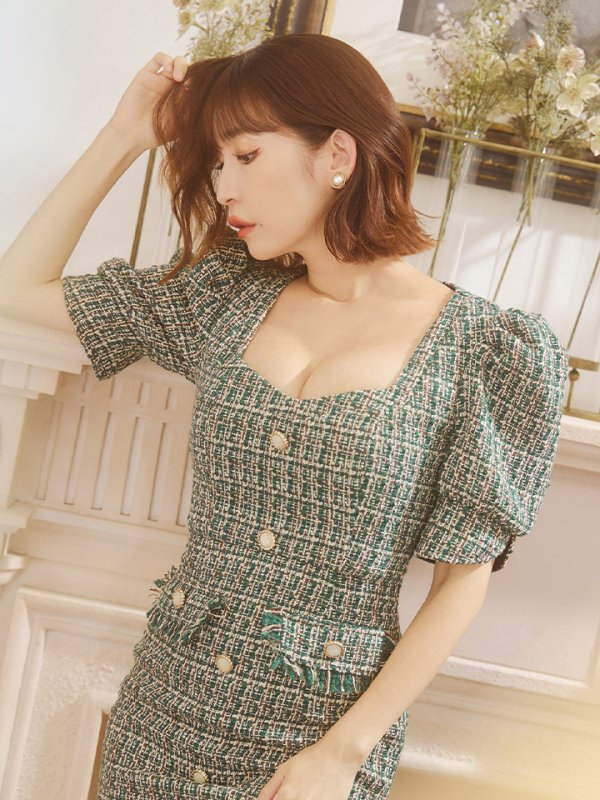 モデル：杉山佳那恵　身長：159cm　着用サイズ：Sサイズ