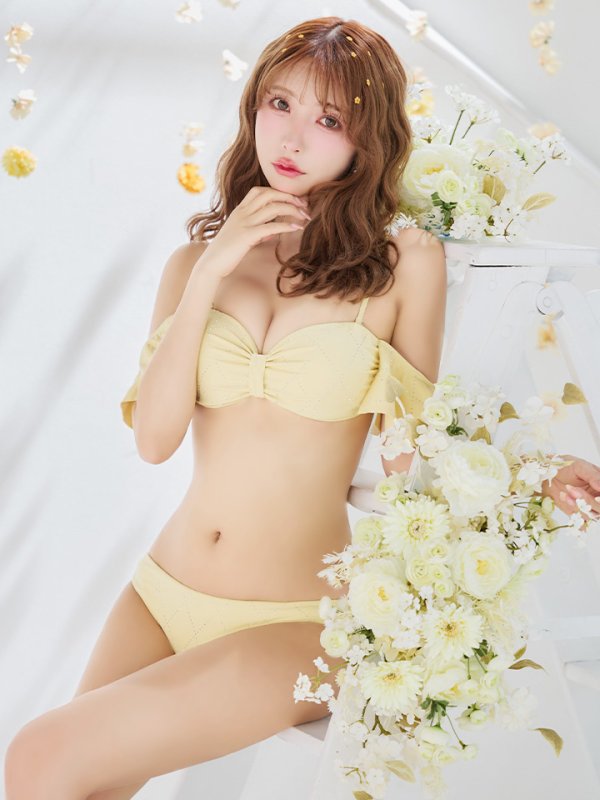 モデル：三上悠亜　身長：159cm　着用サイズ：Sサイズ