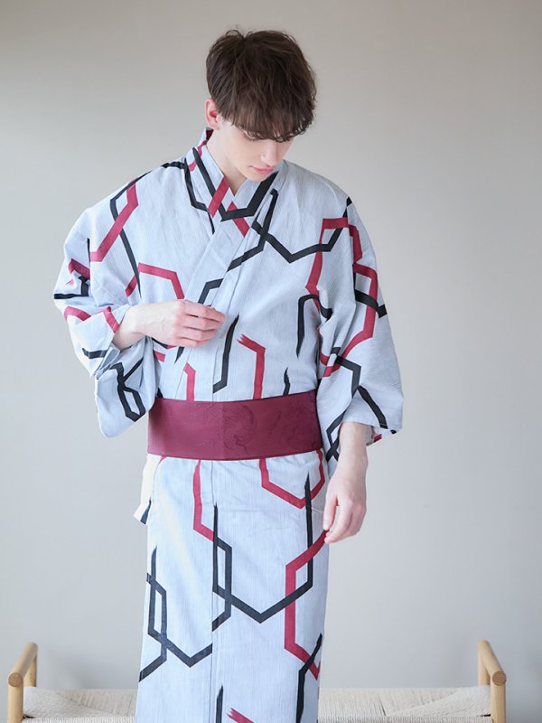 画像3: 【即日発送】【メンズ浴衣】白地に幾何学模様の紳士浴衣【浴衣３点セット 浴衣/帯/下駄】[YMT]