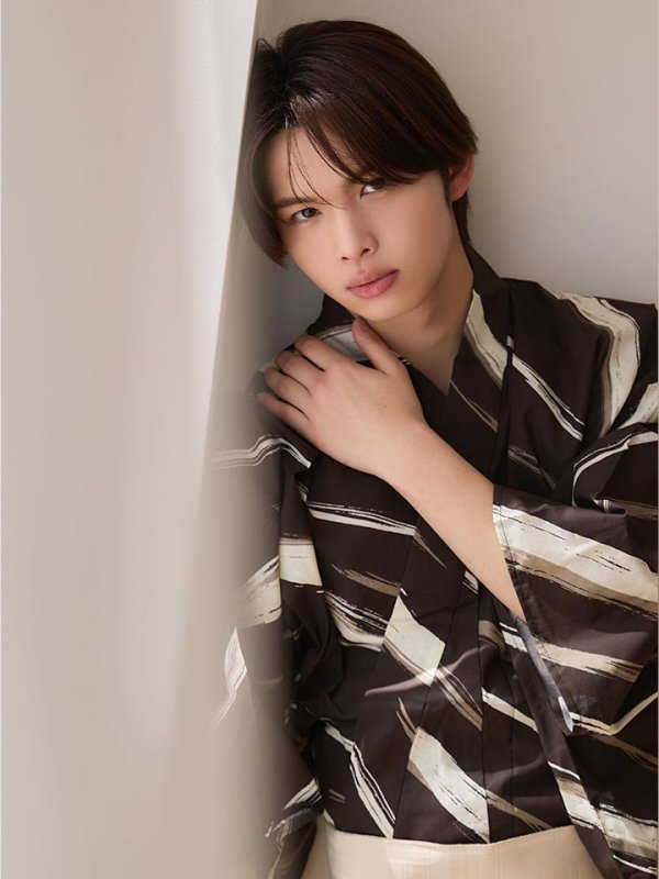 モデル：今井暖大　身長：173cm　着用サイズ：Lサイズ