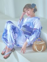 【即日発送】水彩フラワーブルー浴衣 OBI-g-500-kj-10-BL / HIMO-900-yn-5-IV / HEKO-800-sb-5-W / YA-948-kj-NV / GETA-01-kj-2-BL[YMT]