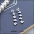 【アクセサリー：ピアス】5連クリスタルビジューピアス【1カラー】[OF08] 
