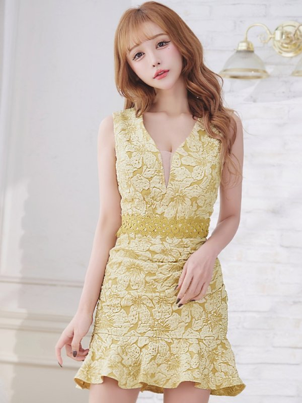 モデル：真優川咲　身長：159cm　着用サイズ：Sサイズ