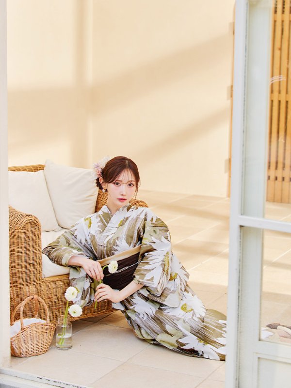 モデル:菅野結以 身長:163cm 着用サイズ:Fサイズ