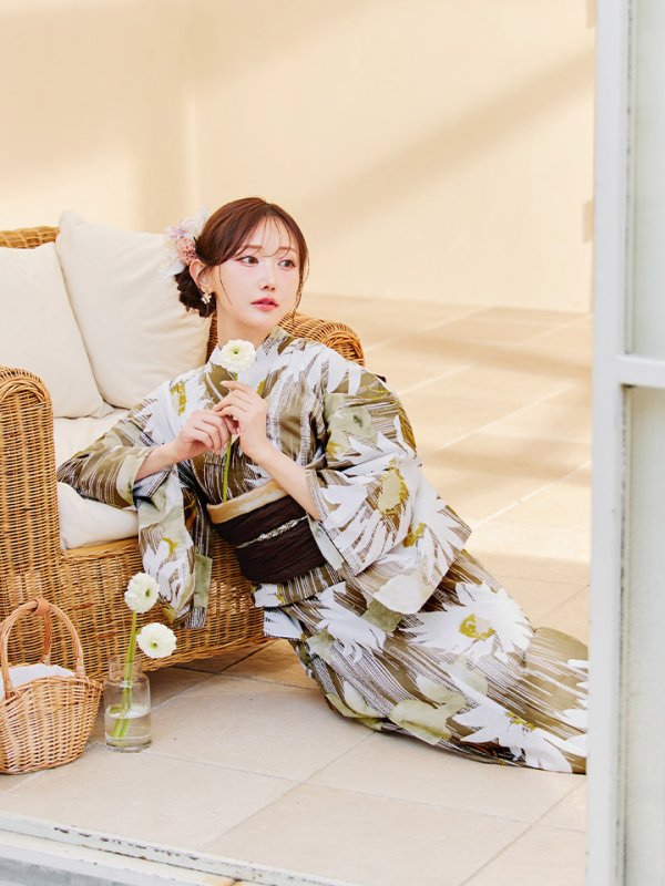 モデル:菅野結以 身長:163cm 着用サイズ:Fサイズ