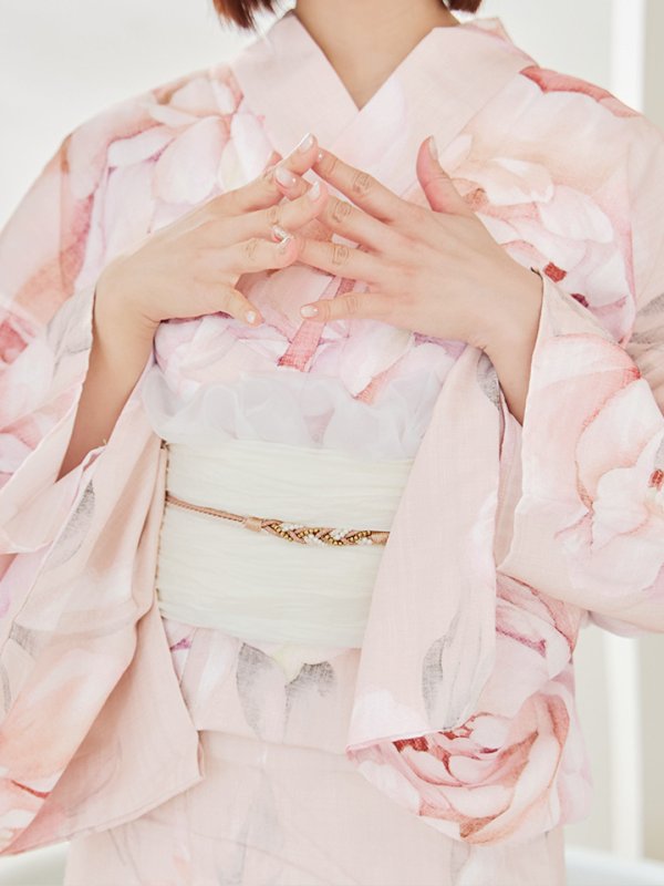 モデル：明日花キララ　身長：162cm　着用サイズ：Fサイズ