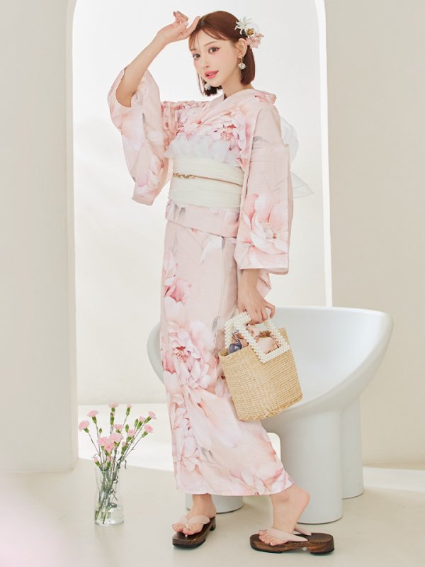 モデル：明日花キララ　身長：162cm　着用サイズ：Fサイズ