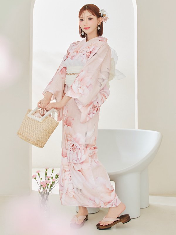 モデル：明日花キララ　身長：162cm　着用サイズ：Fサイズ